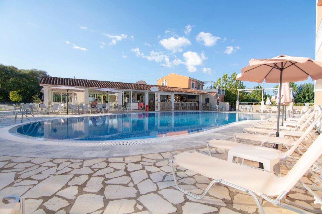 Eriva Hotel Acharavi  Exterior photo